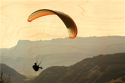 Carte postale en bois parapente